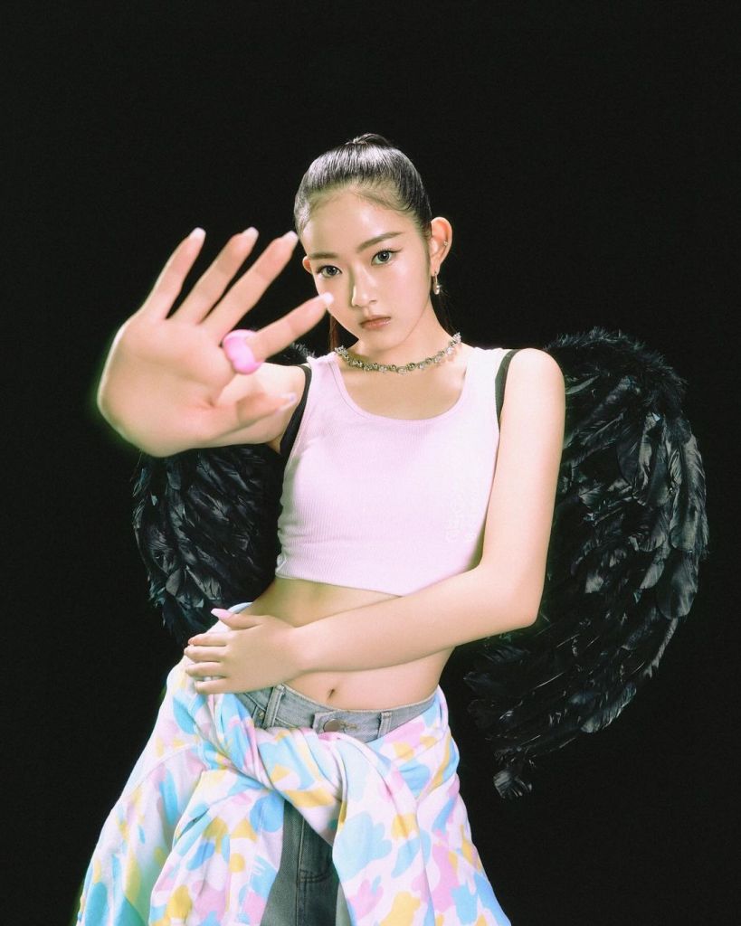 VVUP Member SUYEON as visual and maknae