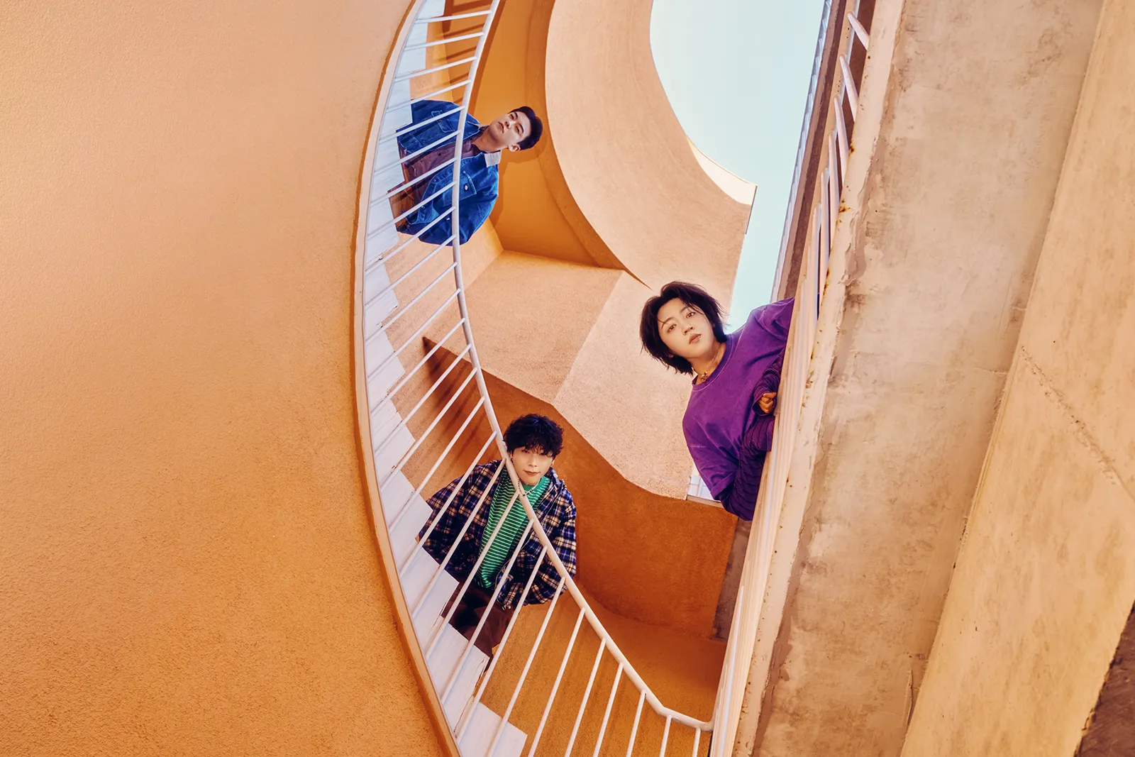 KIK comeback 2026 with their 2nd EP – LOW KIK, set to release on January 18, 2026. Album details and release information.