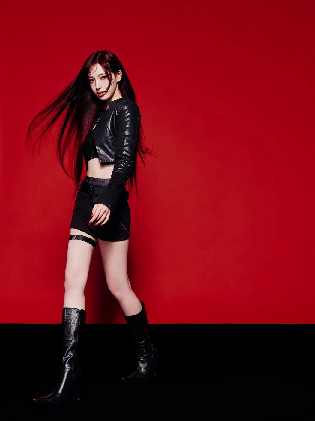 'BANG BANG' TEASER PHOTO
'LIZ'